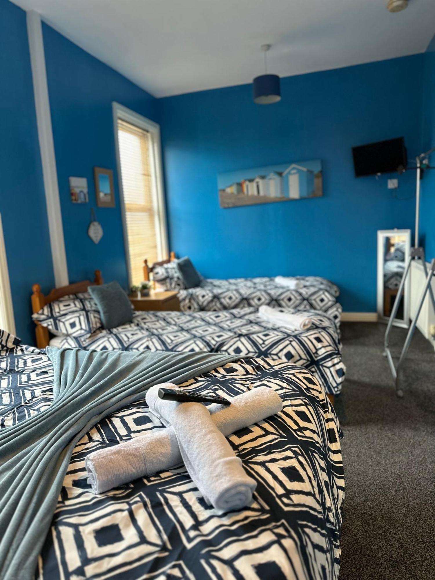 Winter Gardens Flat 3 - Family Apartment Blackpool