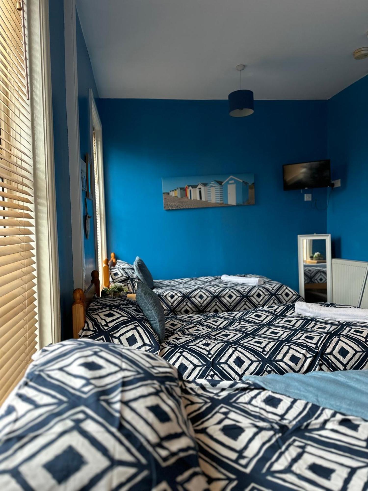 Winter Gardens Flat 3 - Family Apartment Blackpool